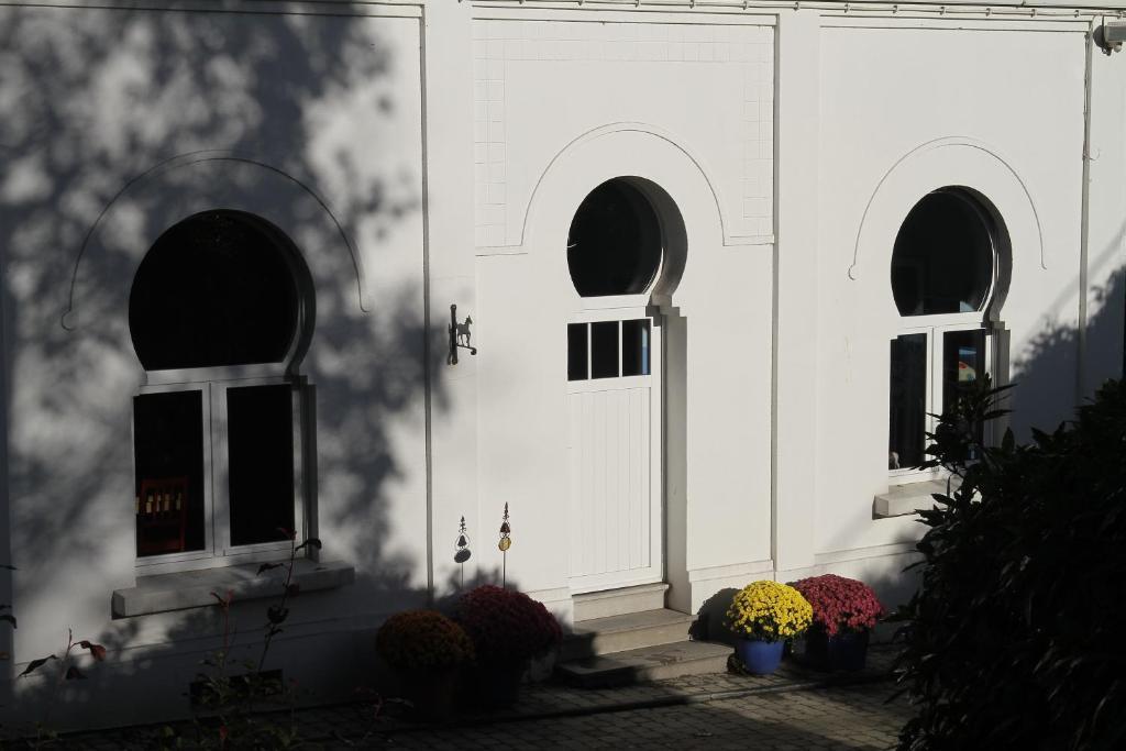Gite De La Conciergerie Du Cheval Blanc Luttre Exteriör bild