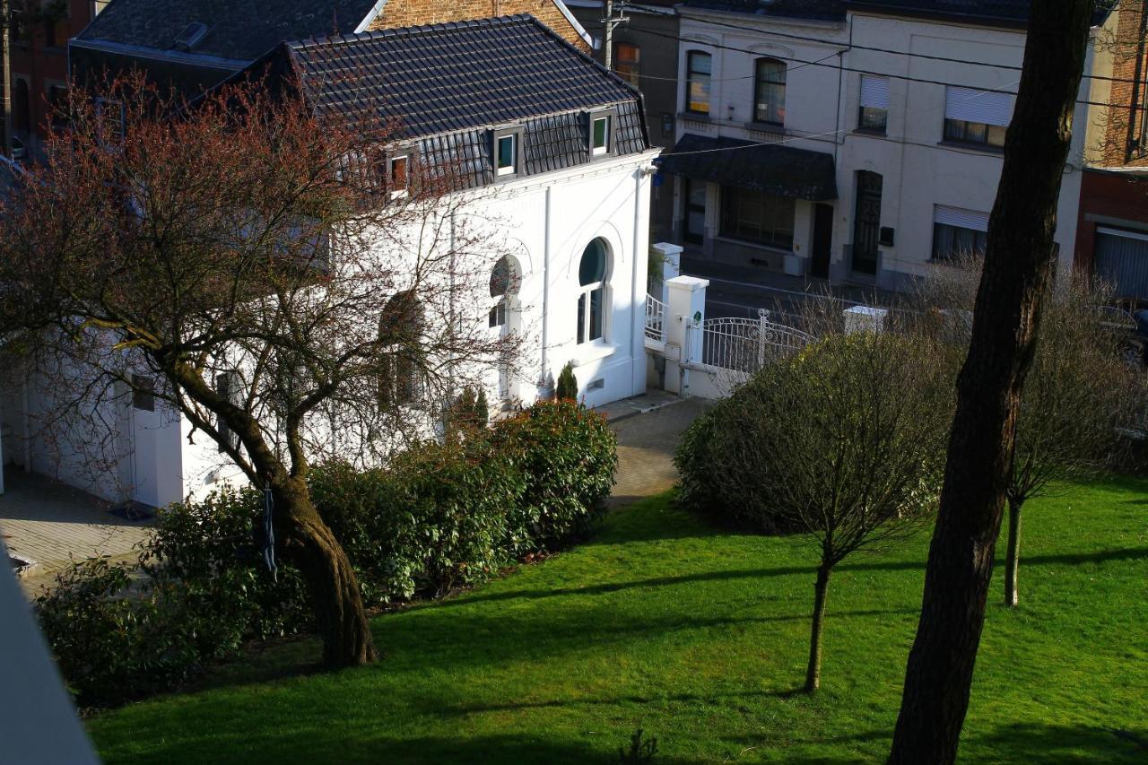 Gite De La Conciergerie Du Cheval Blanc Luttre Exteriör bild
